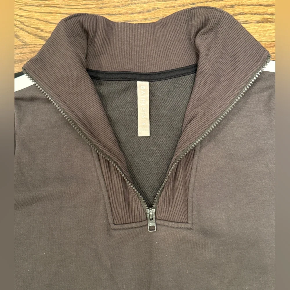 Athleta Brown Quarter-Zip Pullover Sweater w/ White Stripe – Size Medium